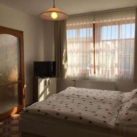 Gitta Apartman Buk Exterior foto