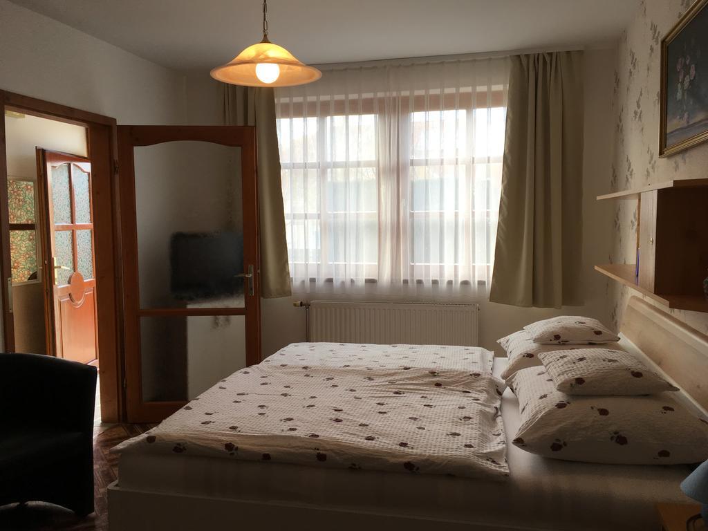 Gitta Apartman Buk Exterior foto